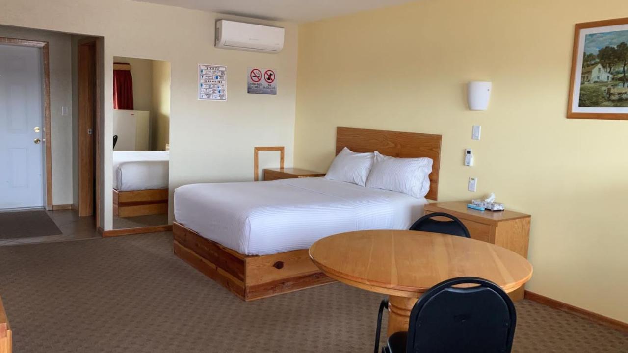 La Huerta Inn & Suites Cuauhtémoc 객실 사진