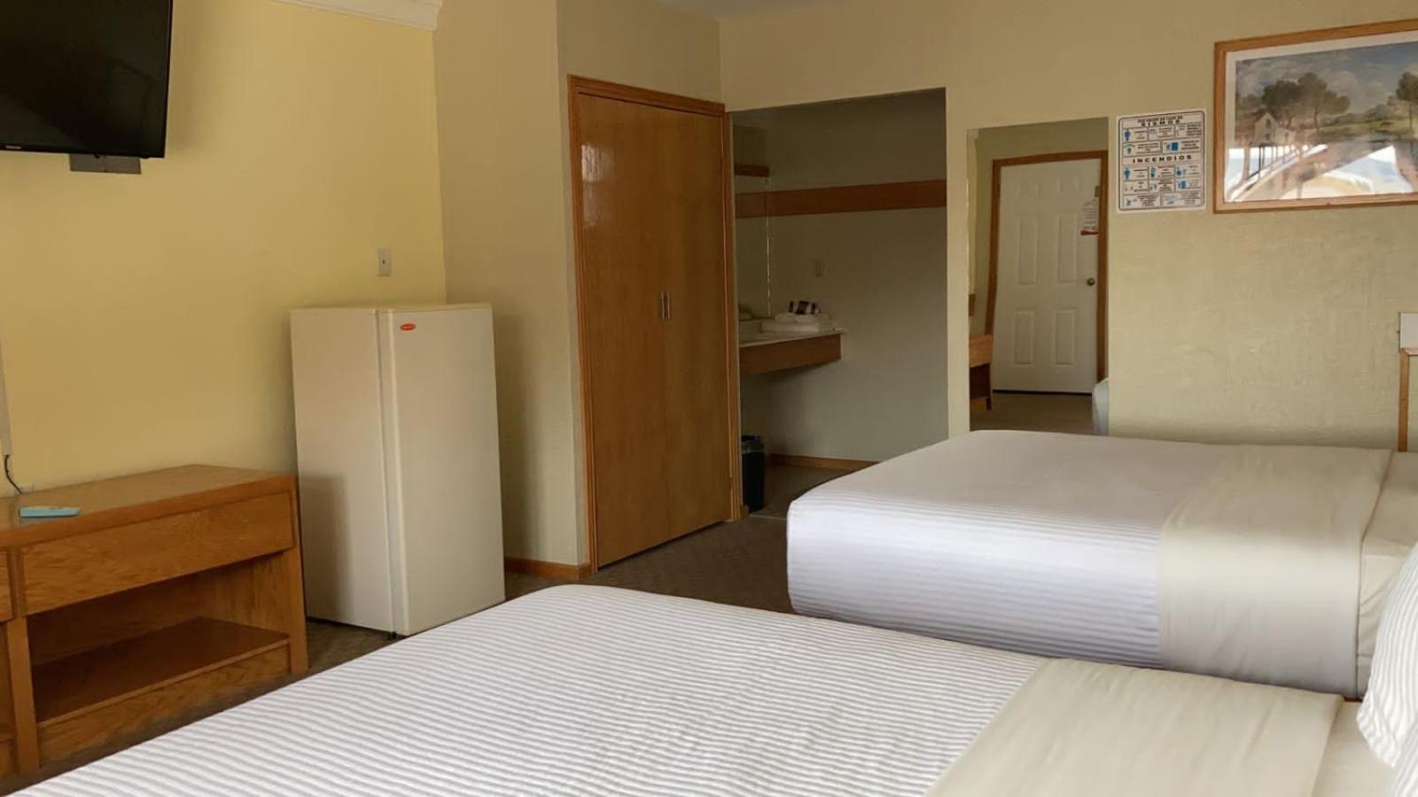 La Huerta Inn & Suites Cuauhtémoc 객실 사진
