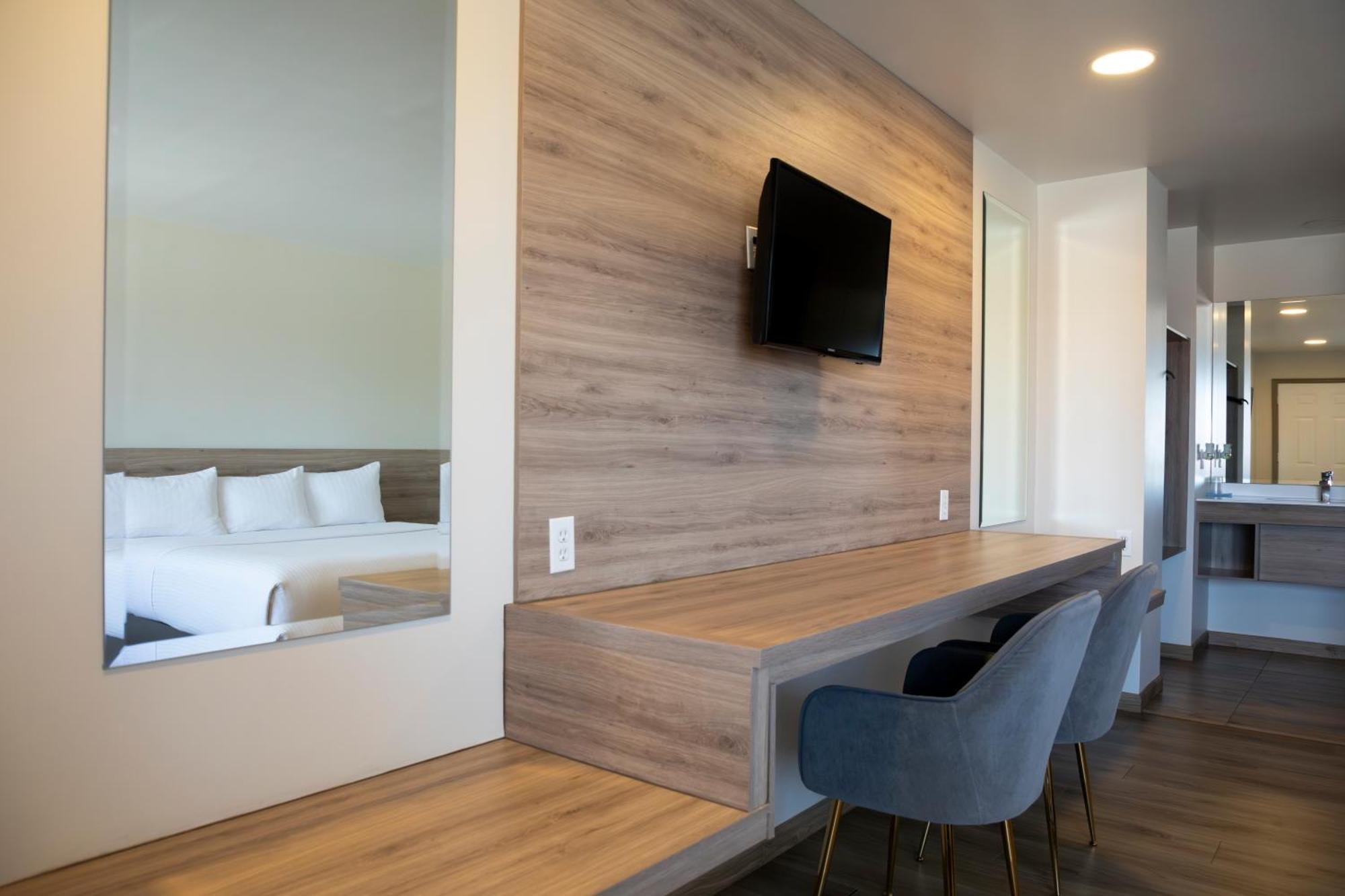 La Huerta Inn & Suites Cuauhtémoc 외부 사진